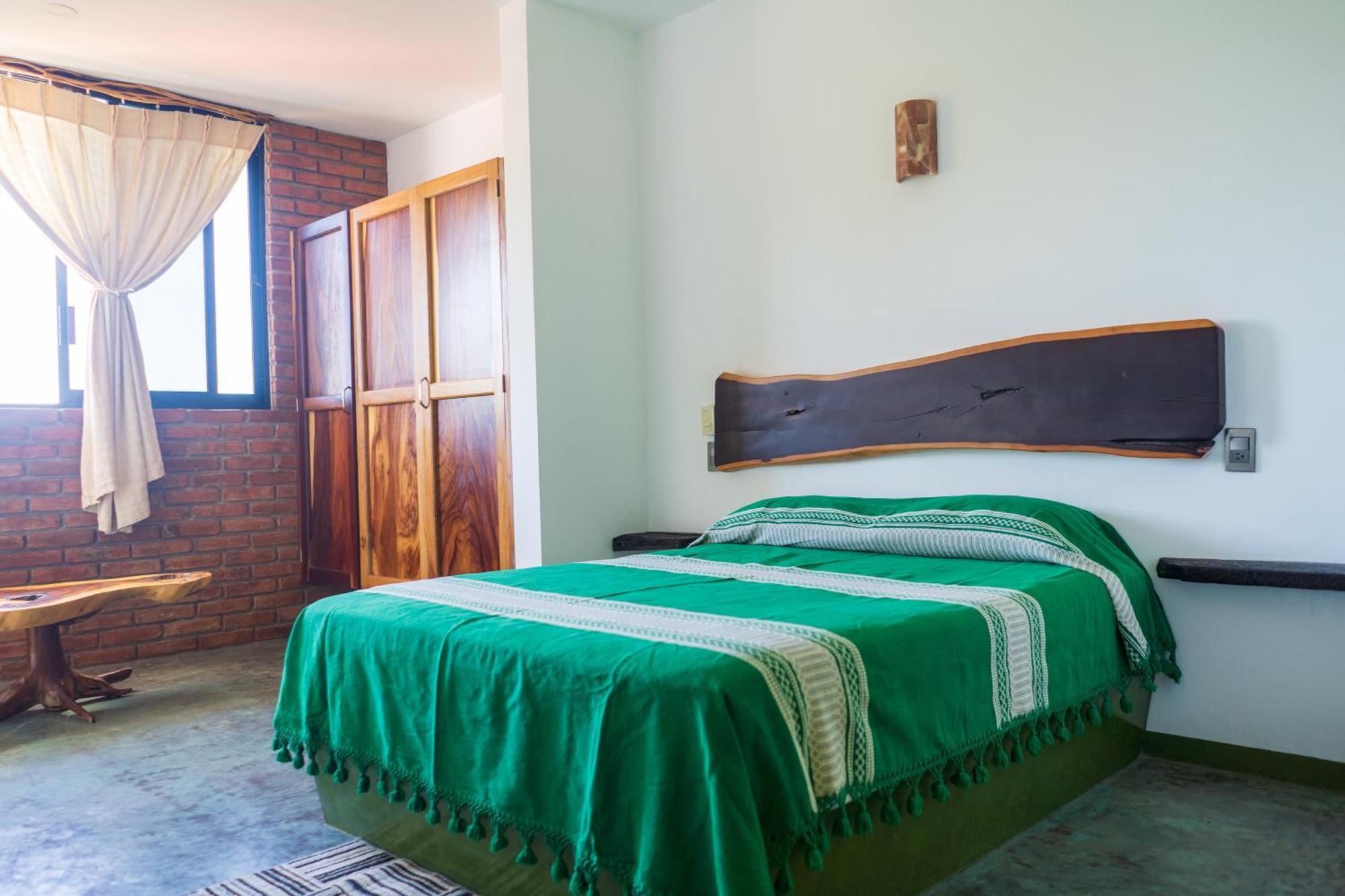 Madre Tierra Puerto Escondido Hostal