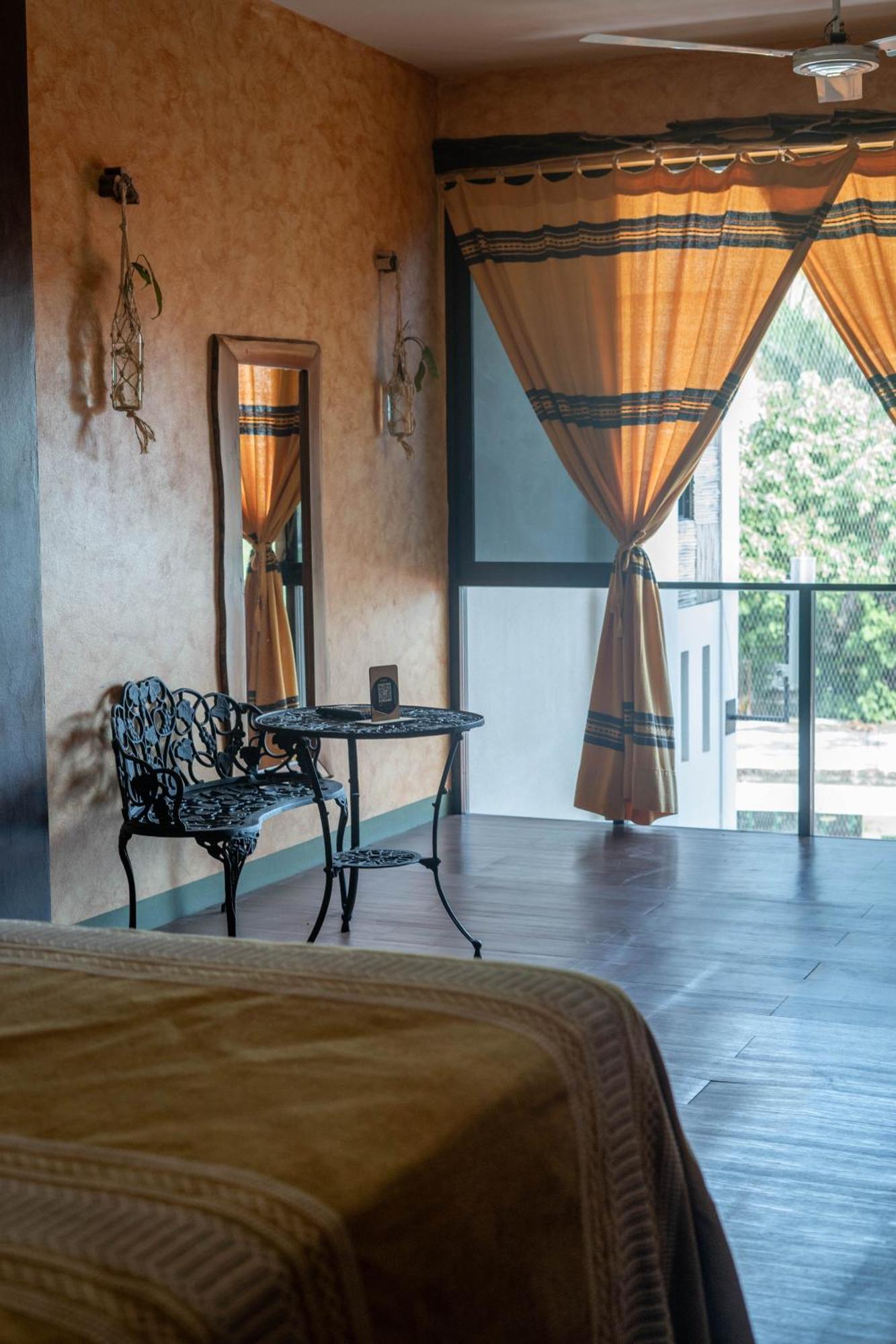 Madre Tierra & Coworking Hostel Puerto Escondido (Oaxaca)
