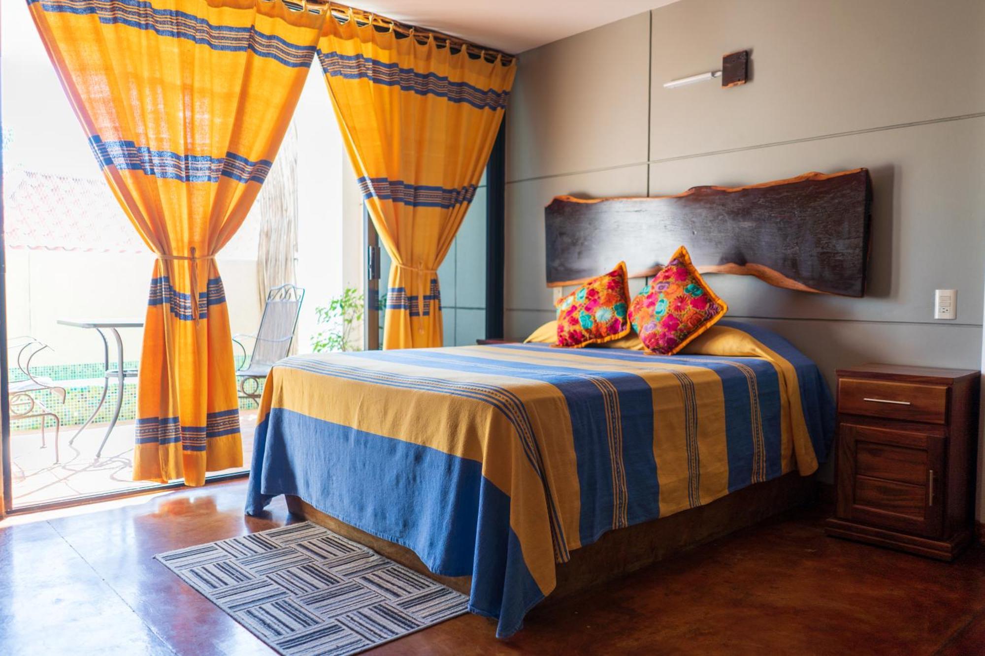 Hostal Madre Tierra Puerto Escondido *