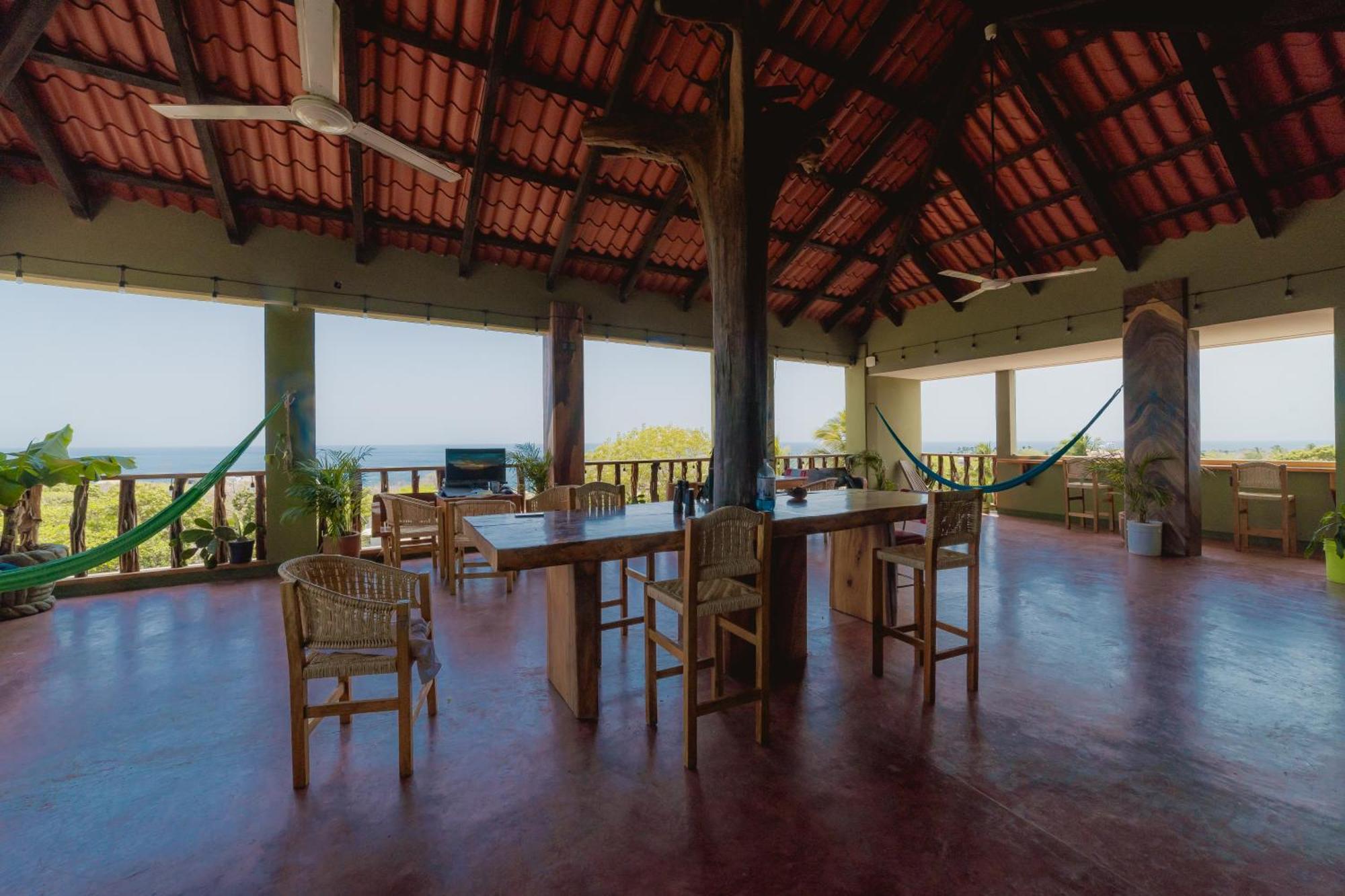 Madre Tierra Puerto Escondido Hostal